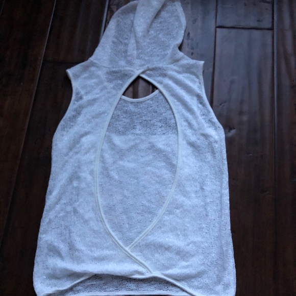 Vintage Havana tank with open back and hood - Picture 2 of 2